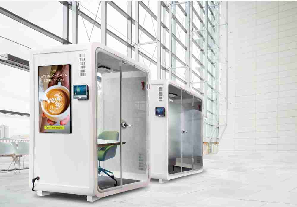 尊时凯龙子公司达擎之智慧行动办公舱，，，采用PDLC智能调光玻璃设计，，，透过通电与断电的电流切换，，，，呈现透明与雾面效果，，，具节能降耗特性并兼顾隐私，，，，确保信息安全